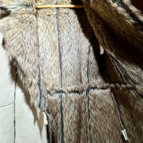 Fever Faux Fur Trimmed Taupe/Beige Suede Vest - Picture 4 of 8